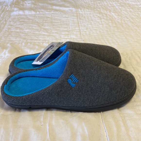 BNWOT. Rockdove Slippers. Gray and Blue. - Picture 4 of 5